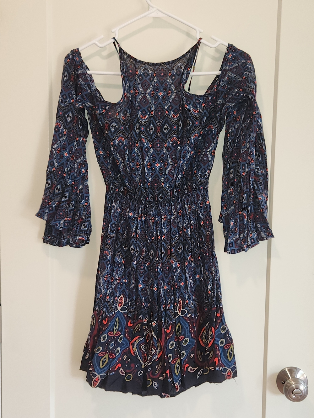 Abercrombie Cold Shoulder Paisley Boho Bell Sleeve Dress M